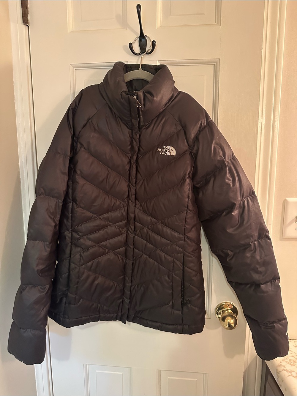 The North Face Women's Quilted Puffer Jacket - Black